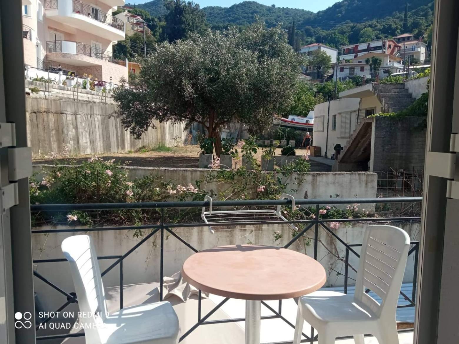 Vasilis Travlos Apartment Poros  Exterior foto